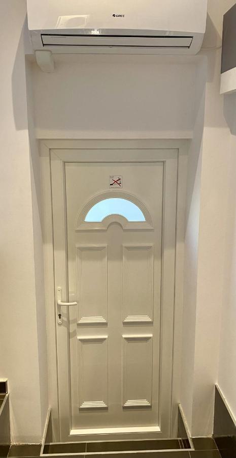 Art Apartment Сегед Экстерьер фото